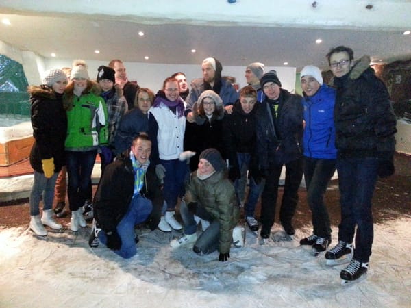 Kā datoriķi devās slidināties